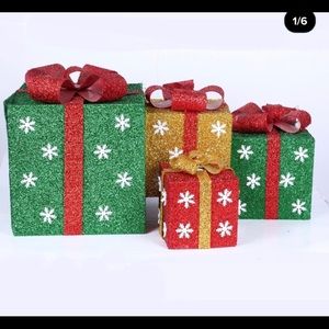 4 peice Mystery box for size 12/14 women’s